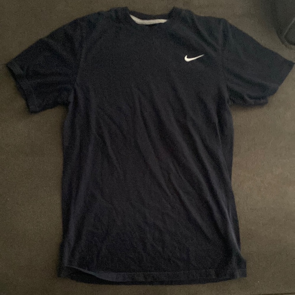 Dark blue Nike t-shirt